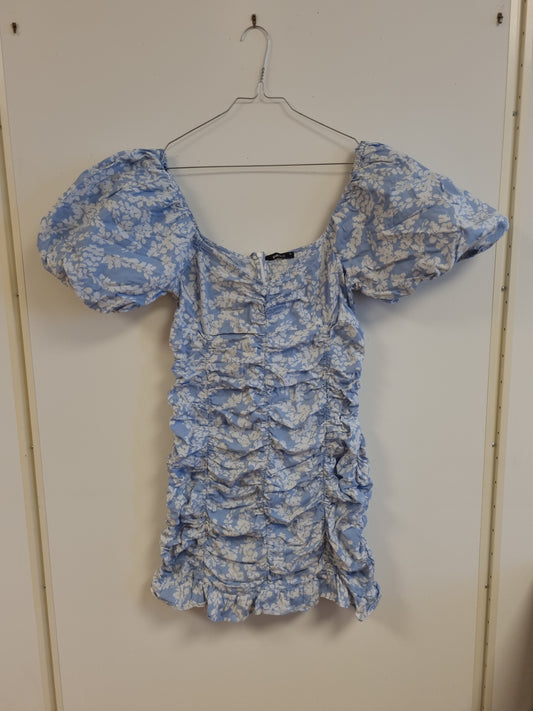 Gina Tricot blomsterkjole – L