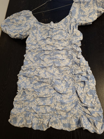 Gina Tricot blomsterkjole – L