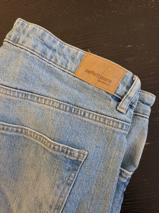 Gina Tricot Perfect Jeans - 44