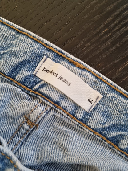 Gina Tricot Perfect Jeans - 44
