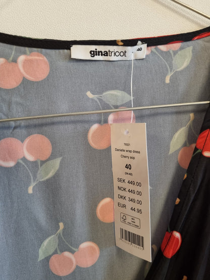 NY! Gina Tricot kjole - M