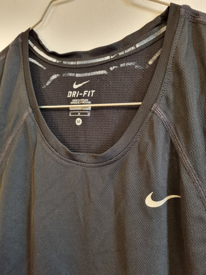 Nike trenings t-skjorte - M