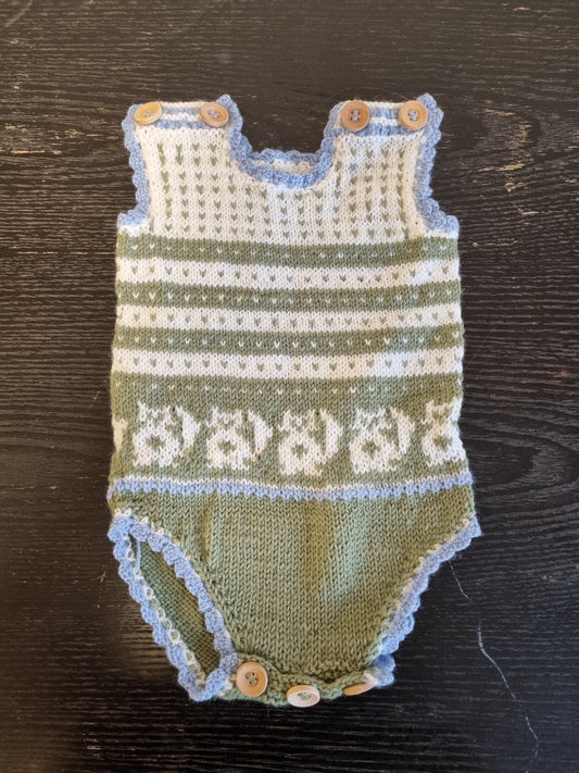 Hjemmestrikket romper - 68