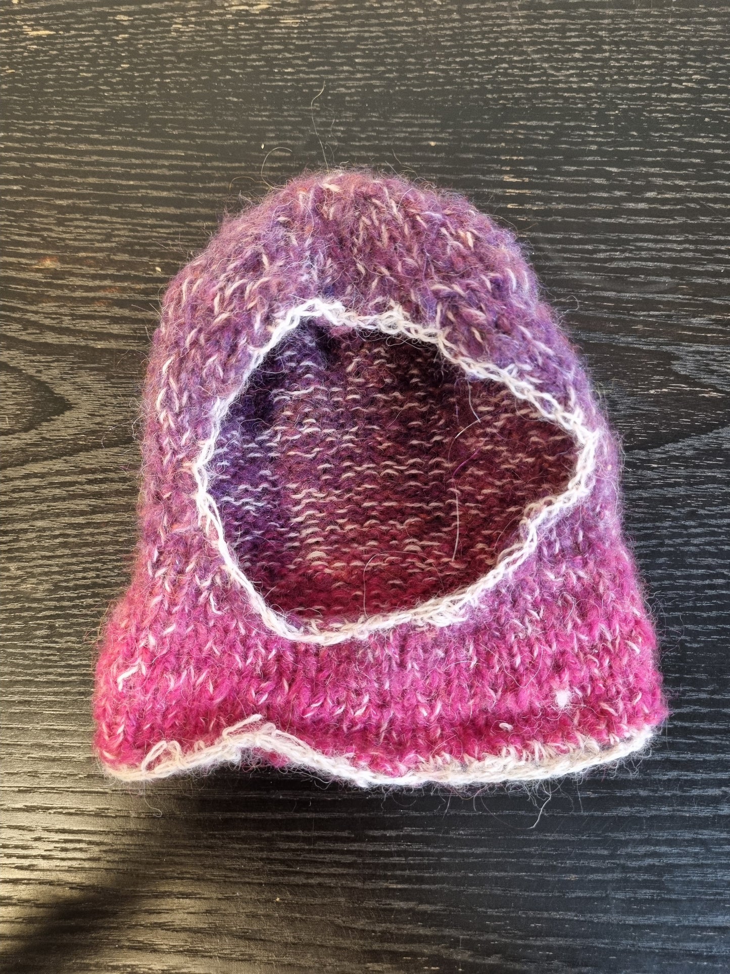 Hjemmestrikket balaclava - 4-8 mnd