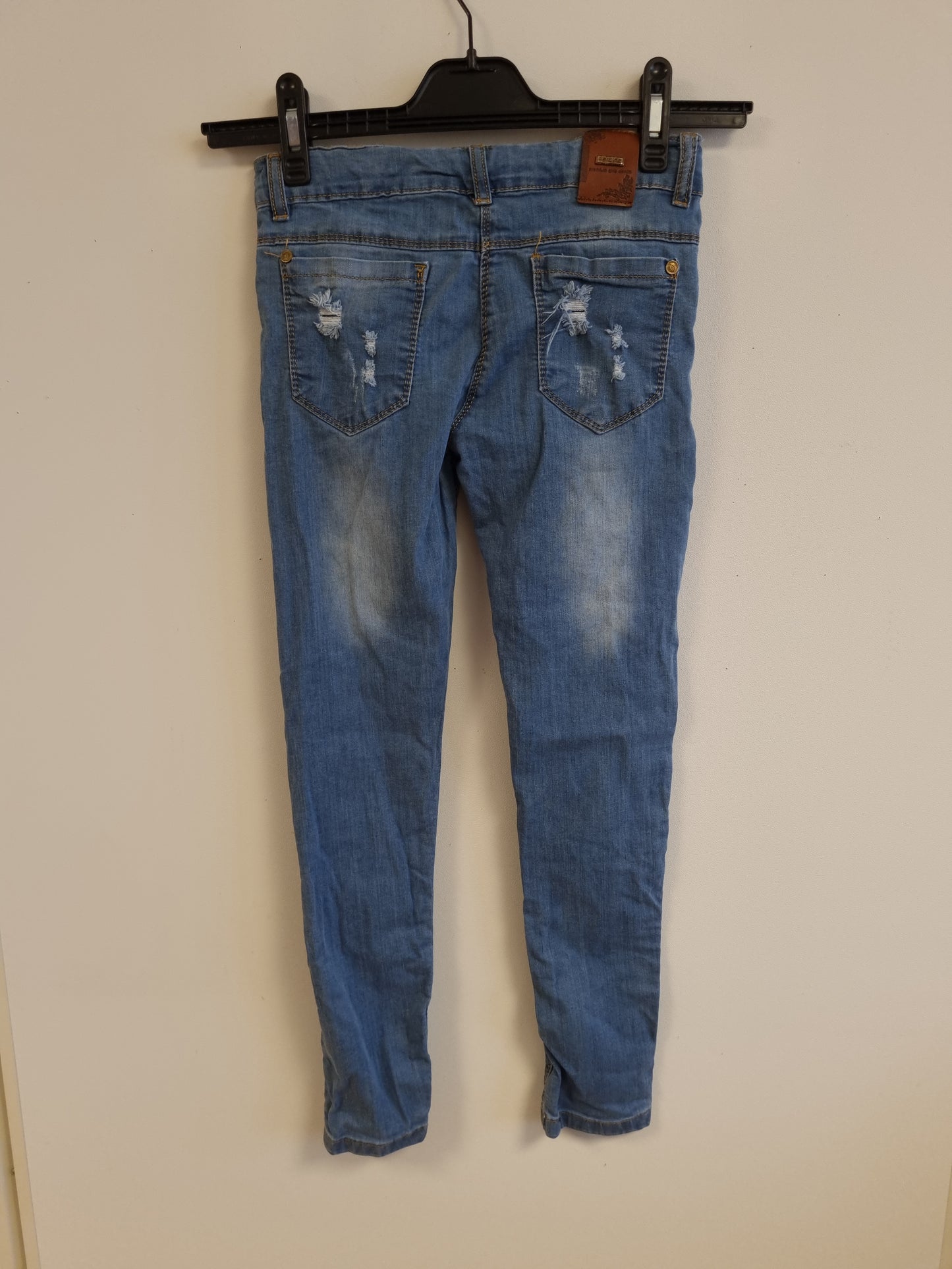 Broderte jeans - 146