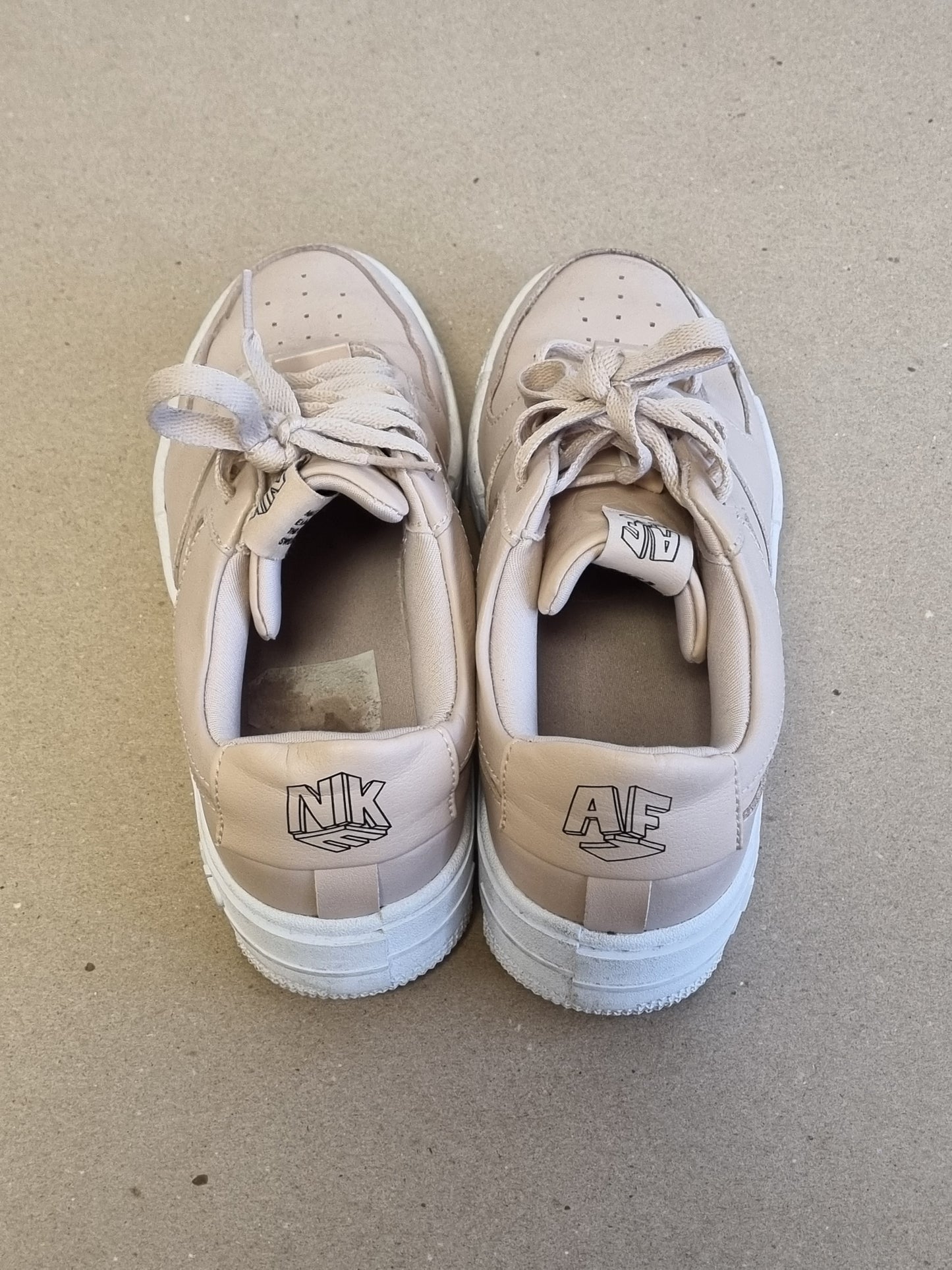 Nike Air Force 1 Pixel Particle Beige – str 38,5