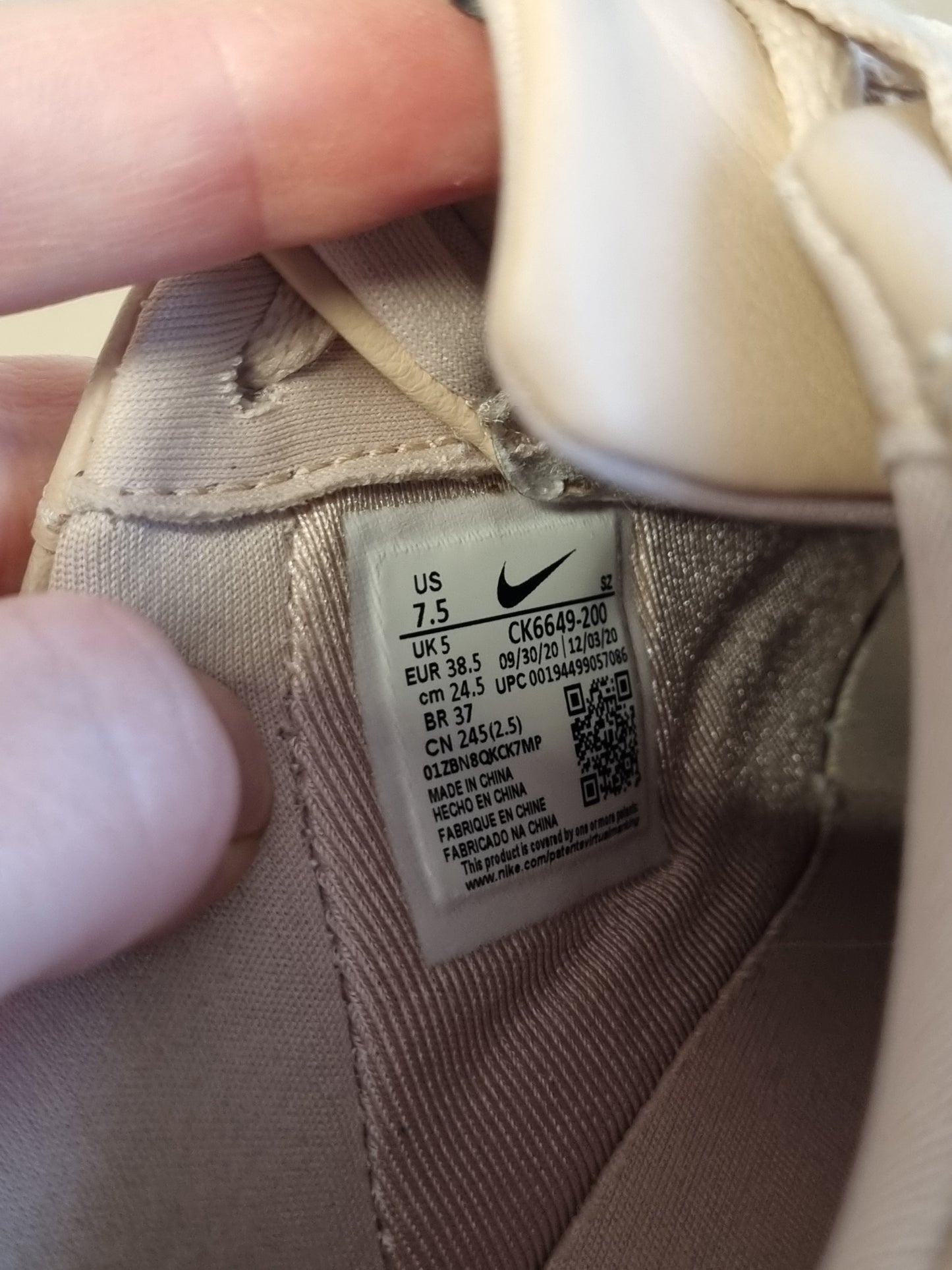 Nike Air Force 1 Pixel Particle Beige – str 38,5