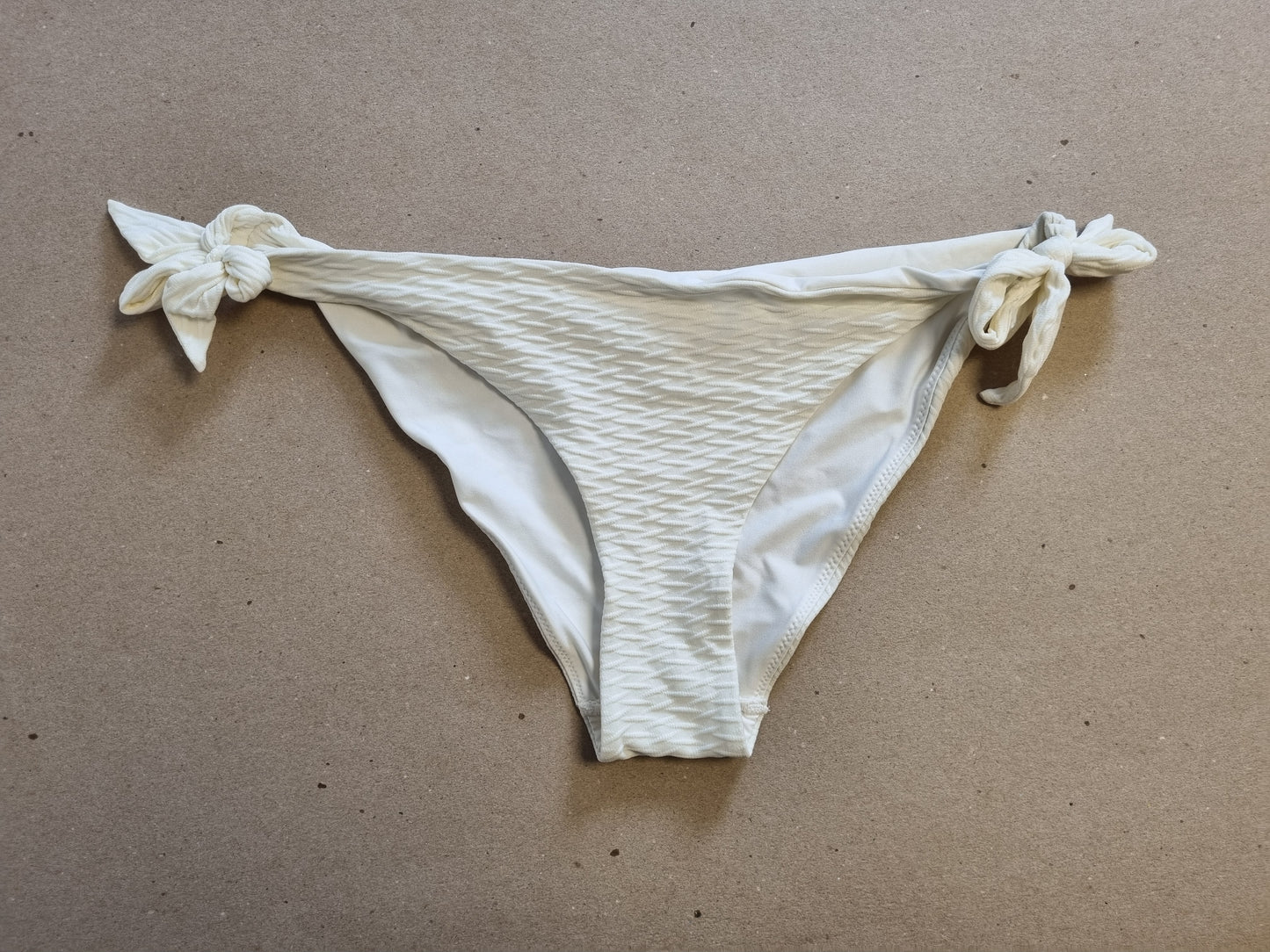 Bikini underdel - 44