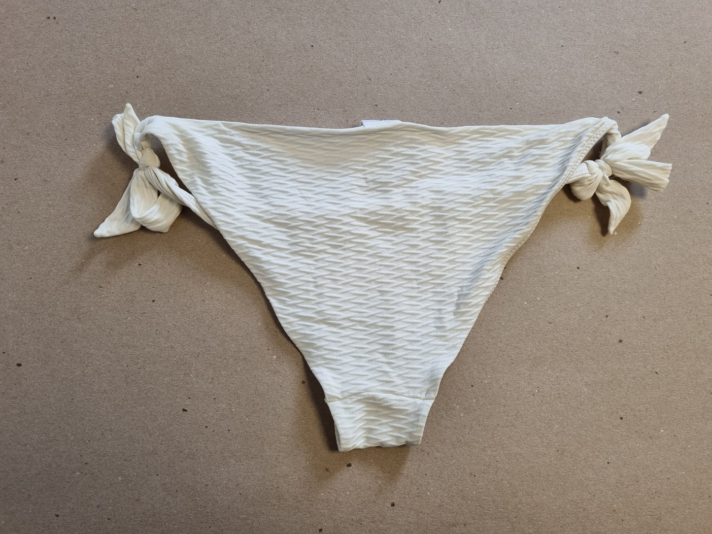 Bikini underdel - 44