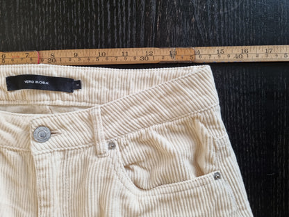 Vero Moda cordfløyelsbukse – str. M / L32