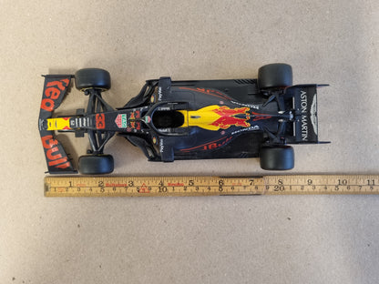 Bburago Red Bull Racing RB16 modellbil – 1:43