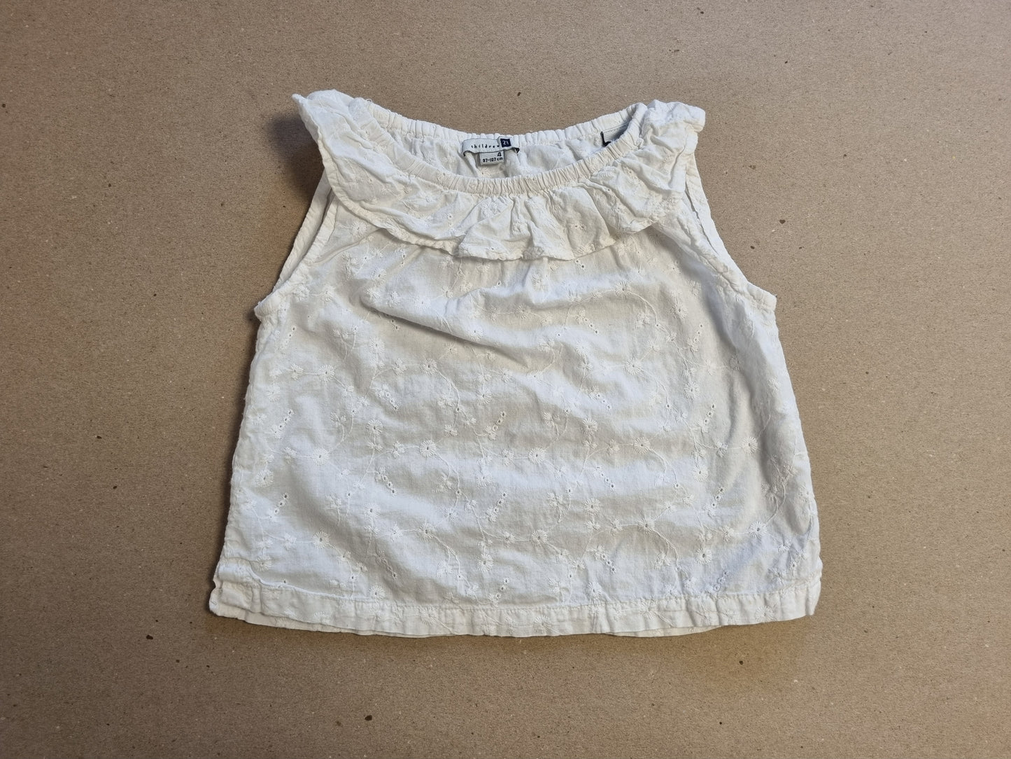 Brodert topp - 104