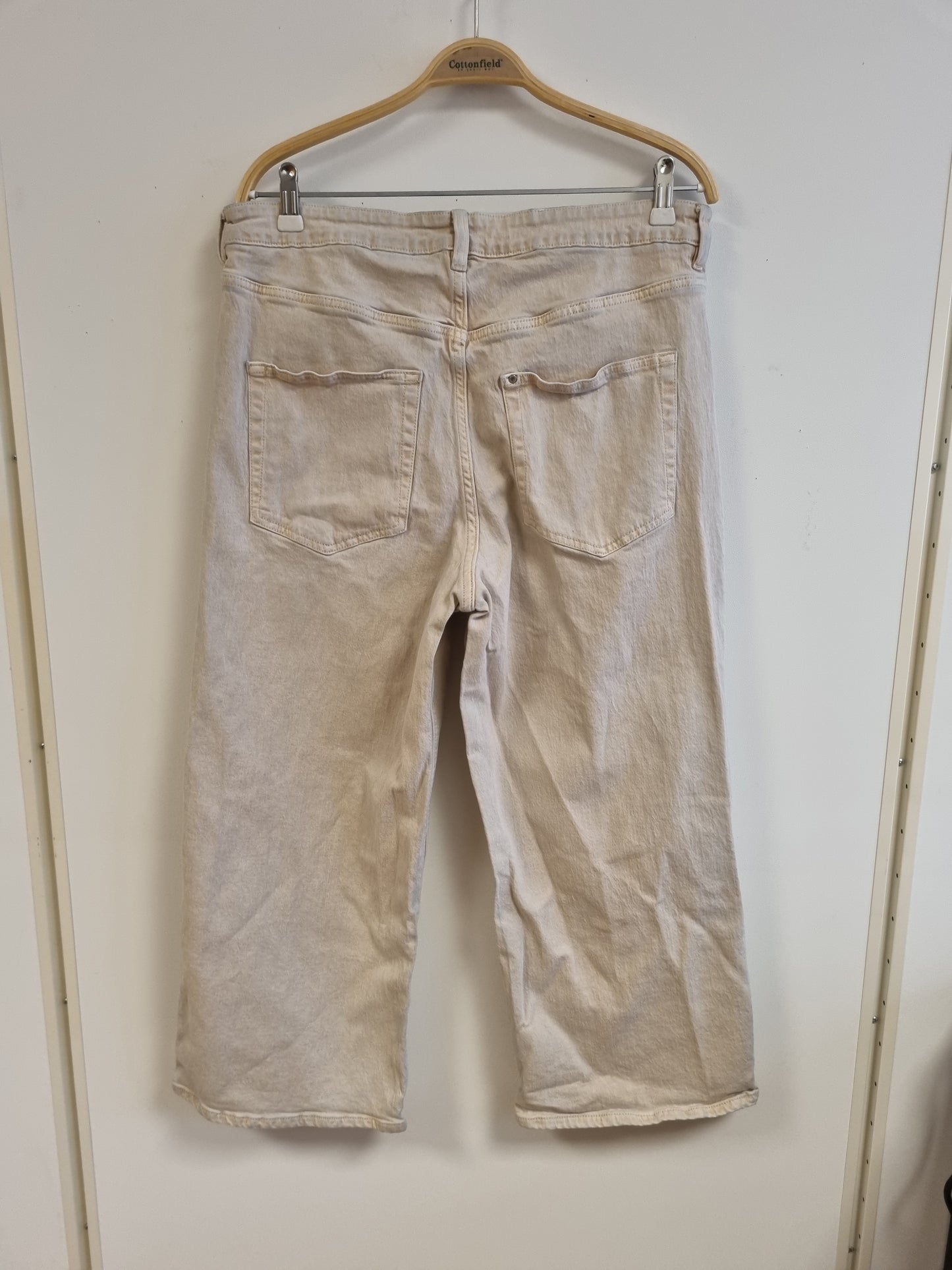 H&M jeans - 46