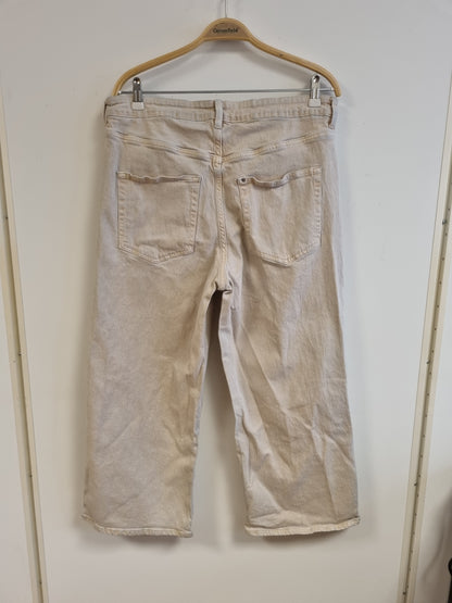 H&M jeans - 46