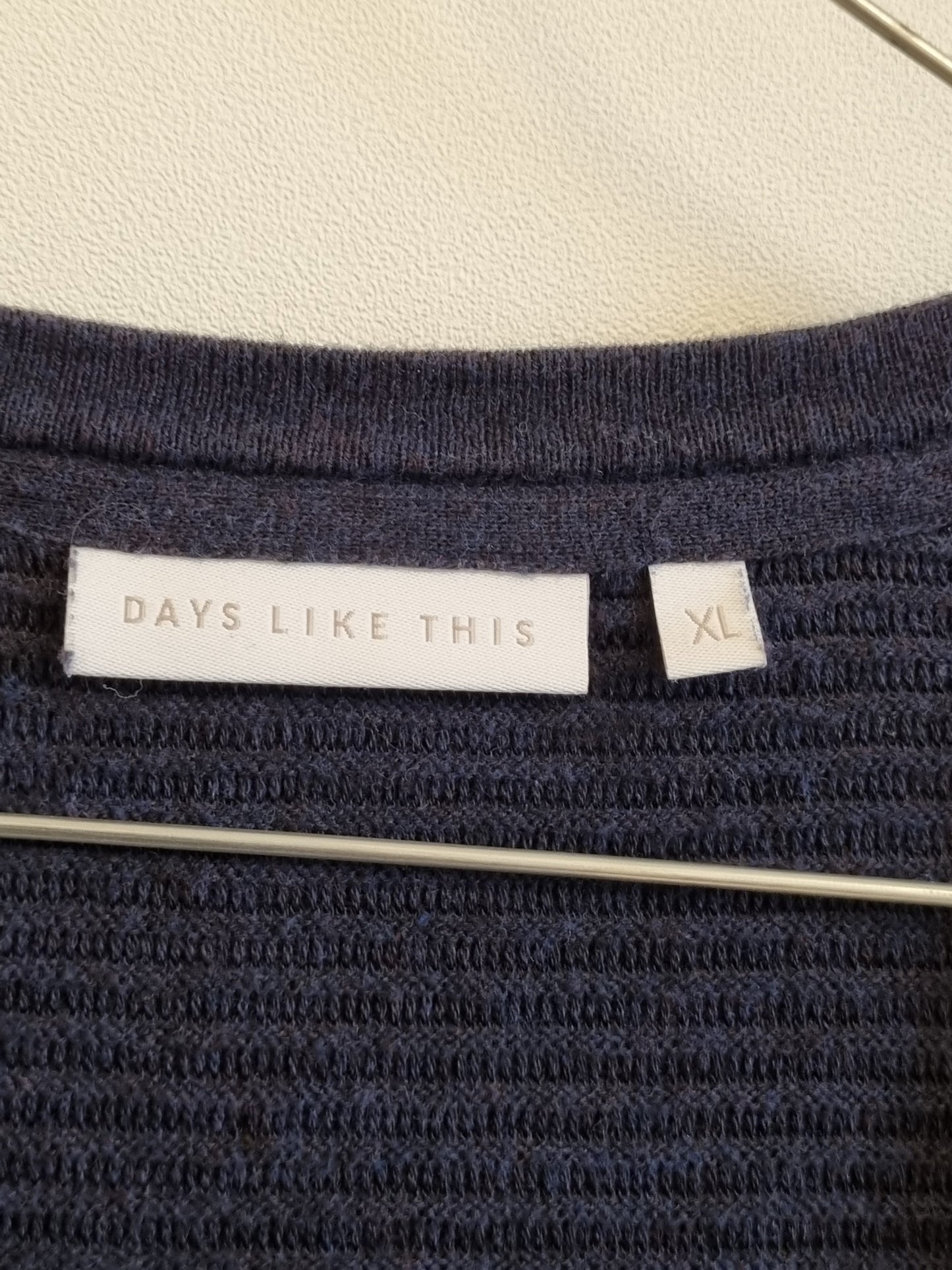 Days Like This KC Scotland cardigan - XL
