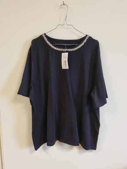 Ny med lapp! Topp med dekorative stener - XL