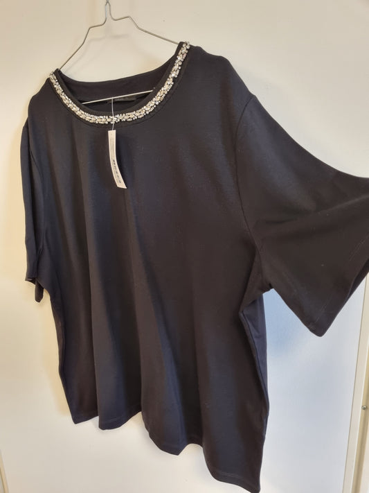 Ny med lapp! Topp med dekorative stener - XL