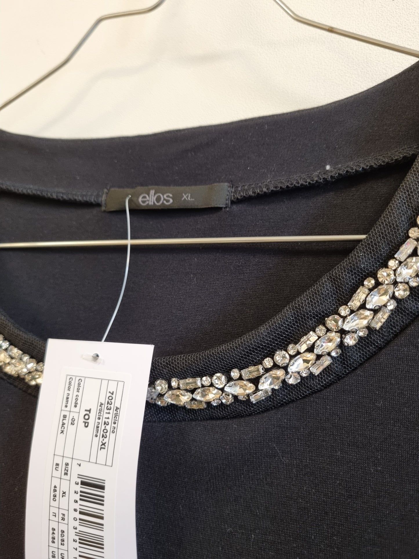 Ny med lapp! Topp med dekorative stener - XL