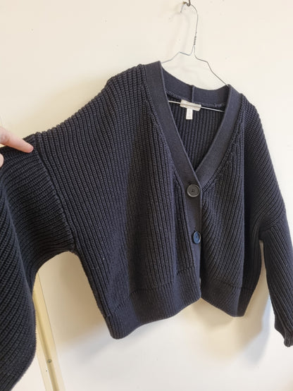 Svart cropped cardigan / H&M - M