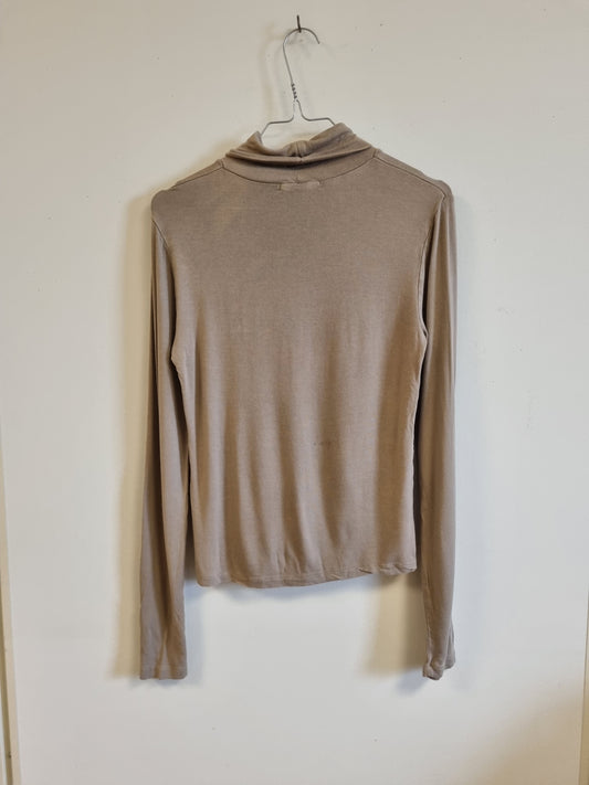Beige høyhalset topp / Bik Bok - M
