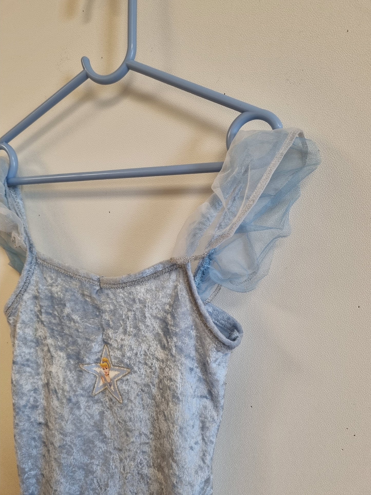 Lys blå Askepott body / 116