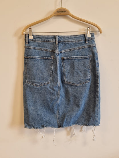 Blått jeansskjørt med splitt / Bik Bok - 40
