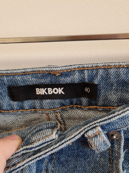 Blått jeansskjørt med splitt / Bik Bok - 40