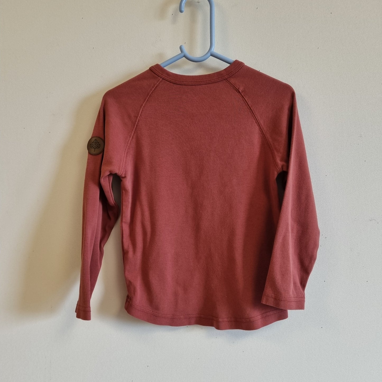Rustrød genser / Gullkorn - 104
