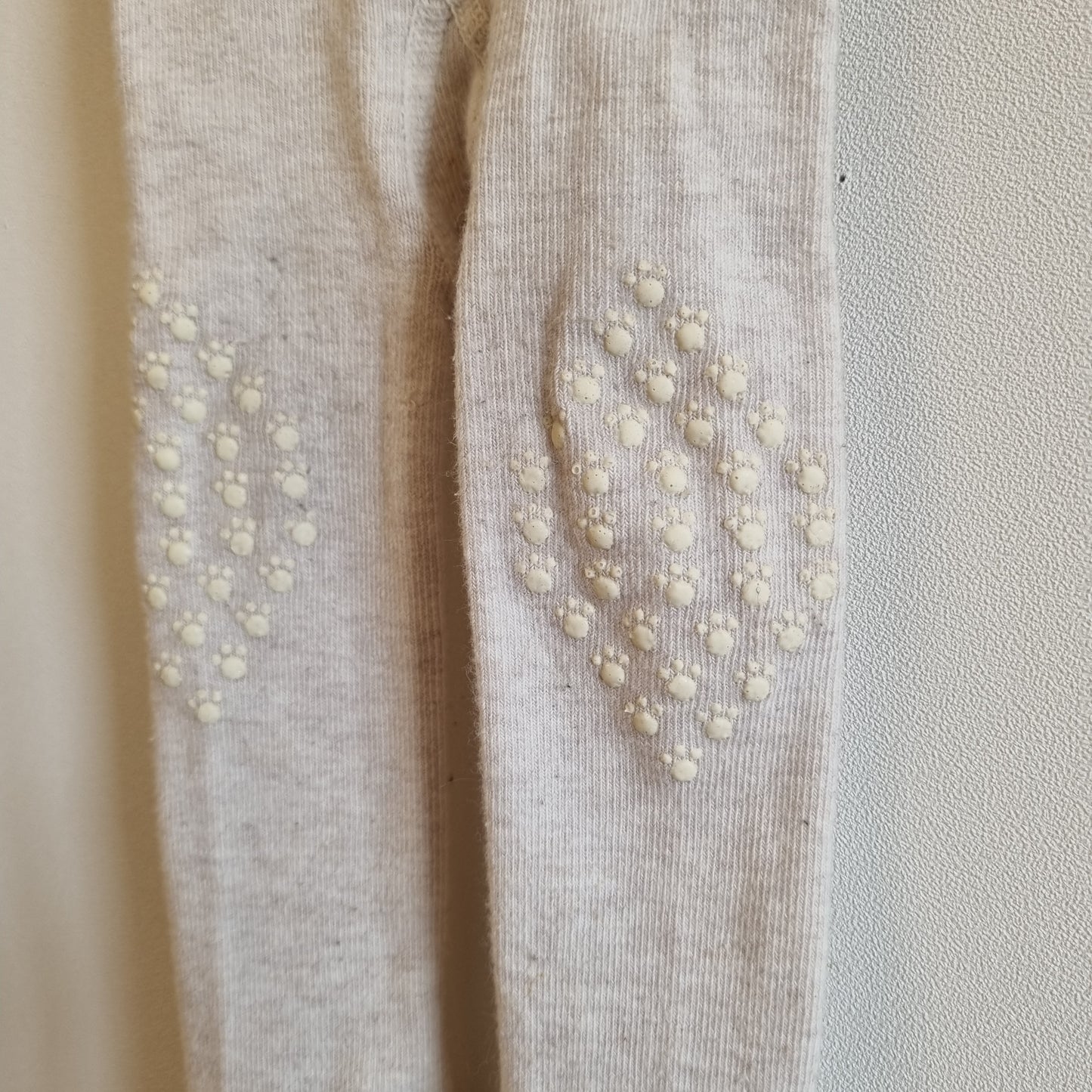 Beige antiskli-strømpebukse - 62/68