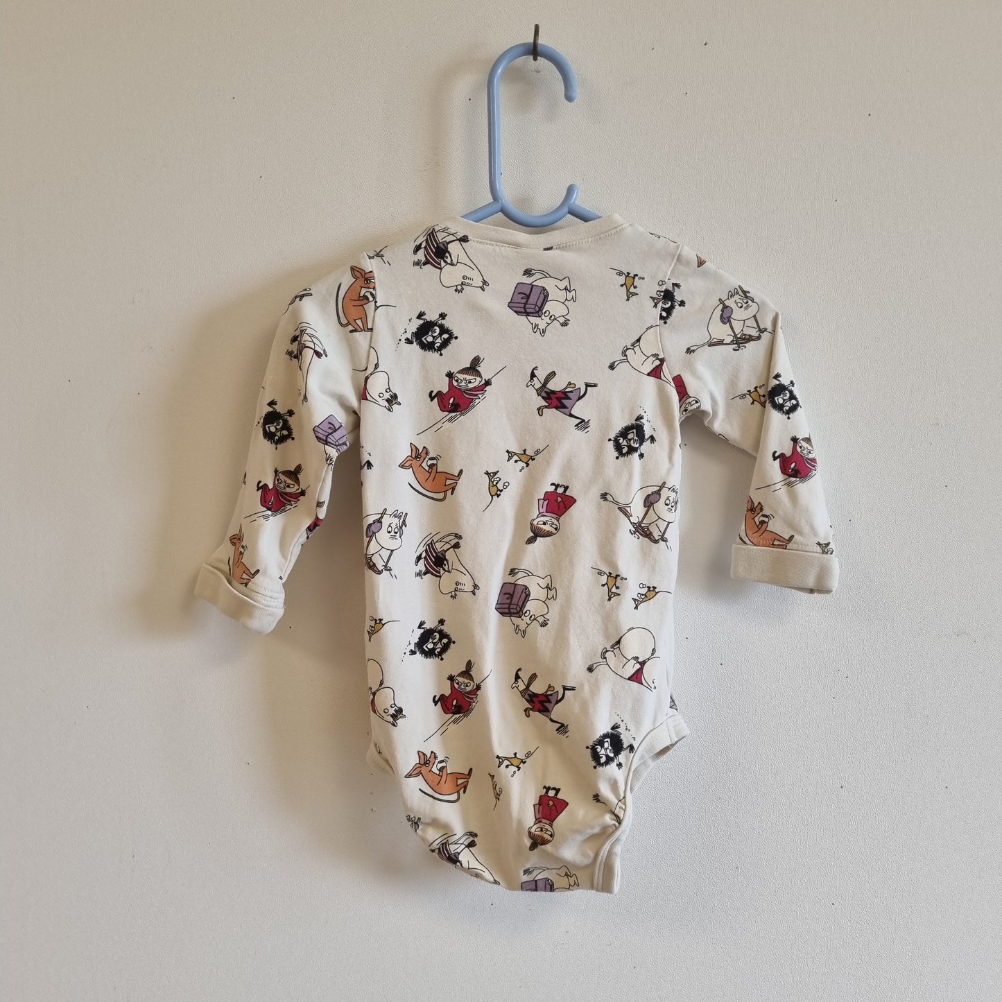 Kremhvit body med Mummimovtiv / Moomin - 74