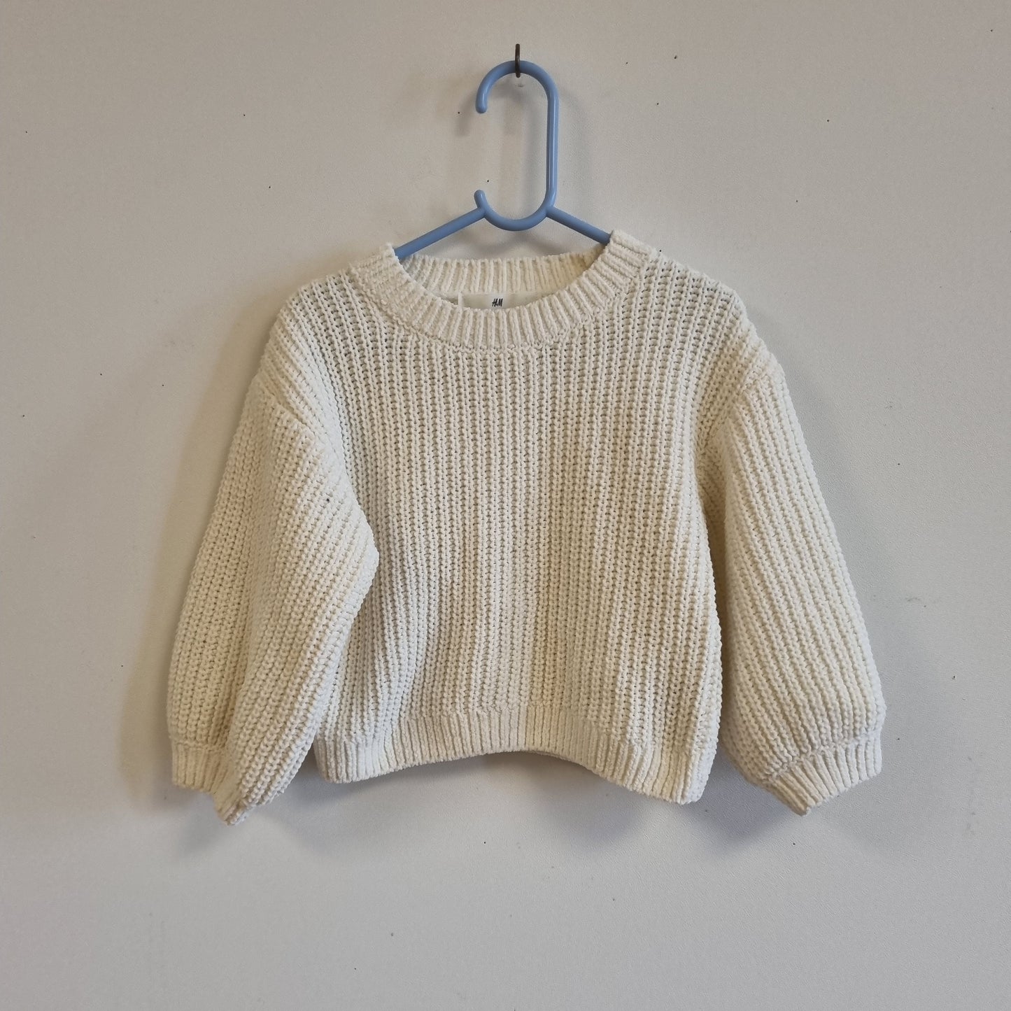 Kremhvit myk strikkegenser - 98/104