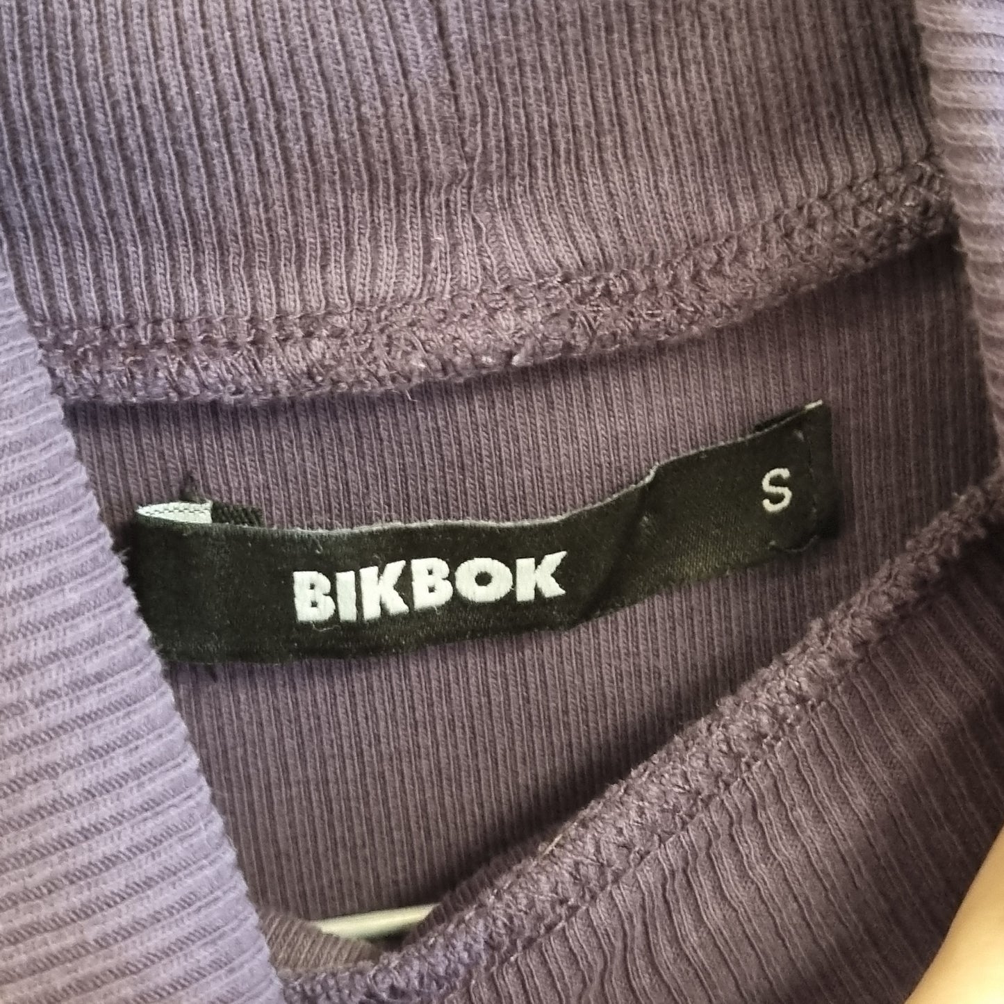 Lilla høyhalset trøye / Bik Bok - S
