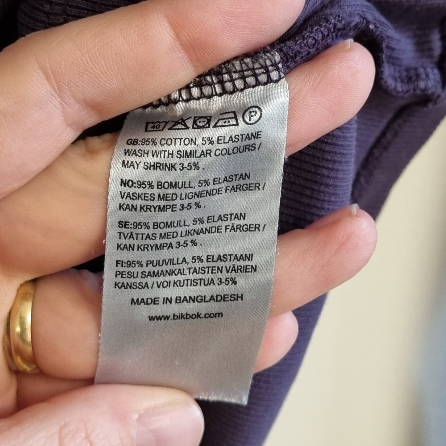 Lilla høyhalset trøye / Bik Bok - S