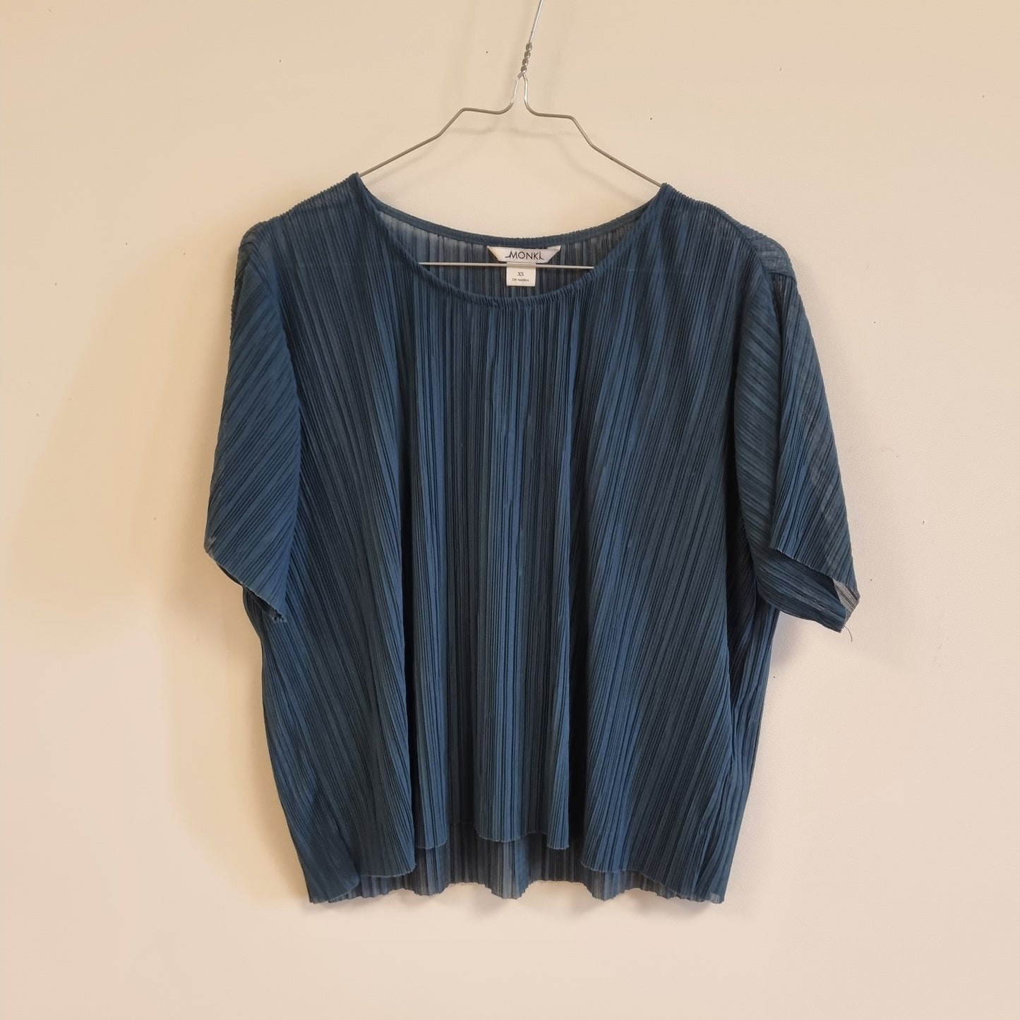 Blå plissétopp / Monki - XS