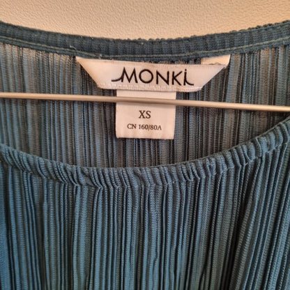 Blå plissétopp / Monki - XS