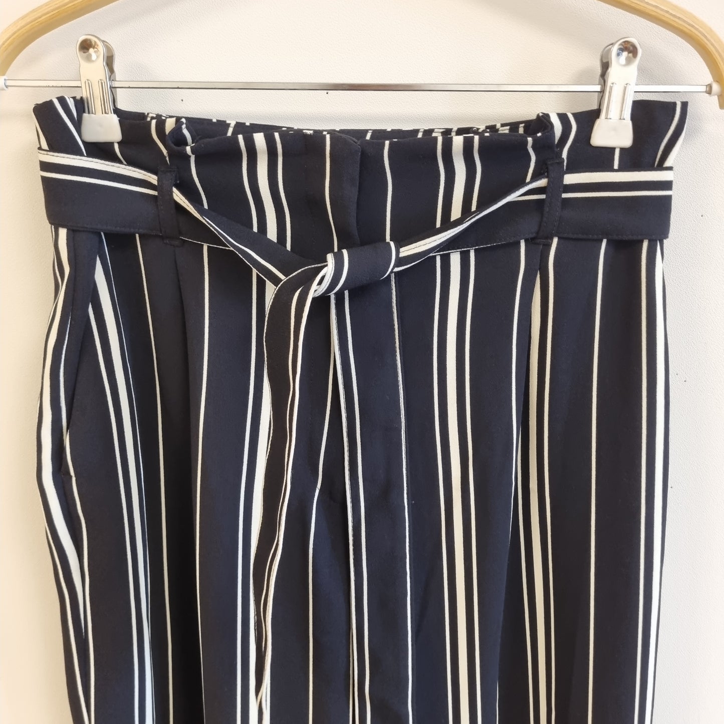 Stripete bukse med knytebelte / H&M - 38
