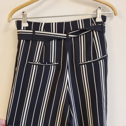 Stripete bukse med knytebelte / H&M - 38