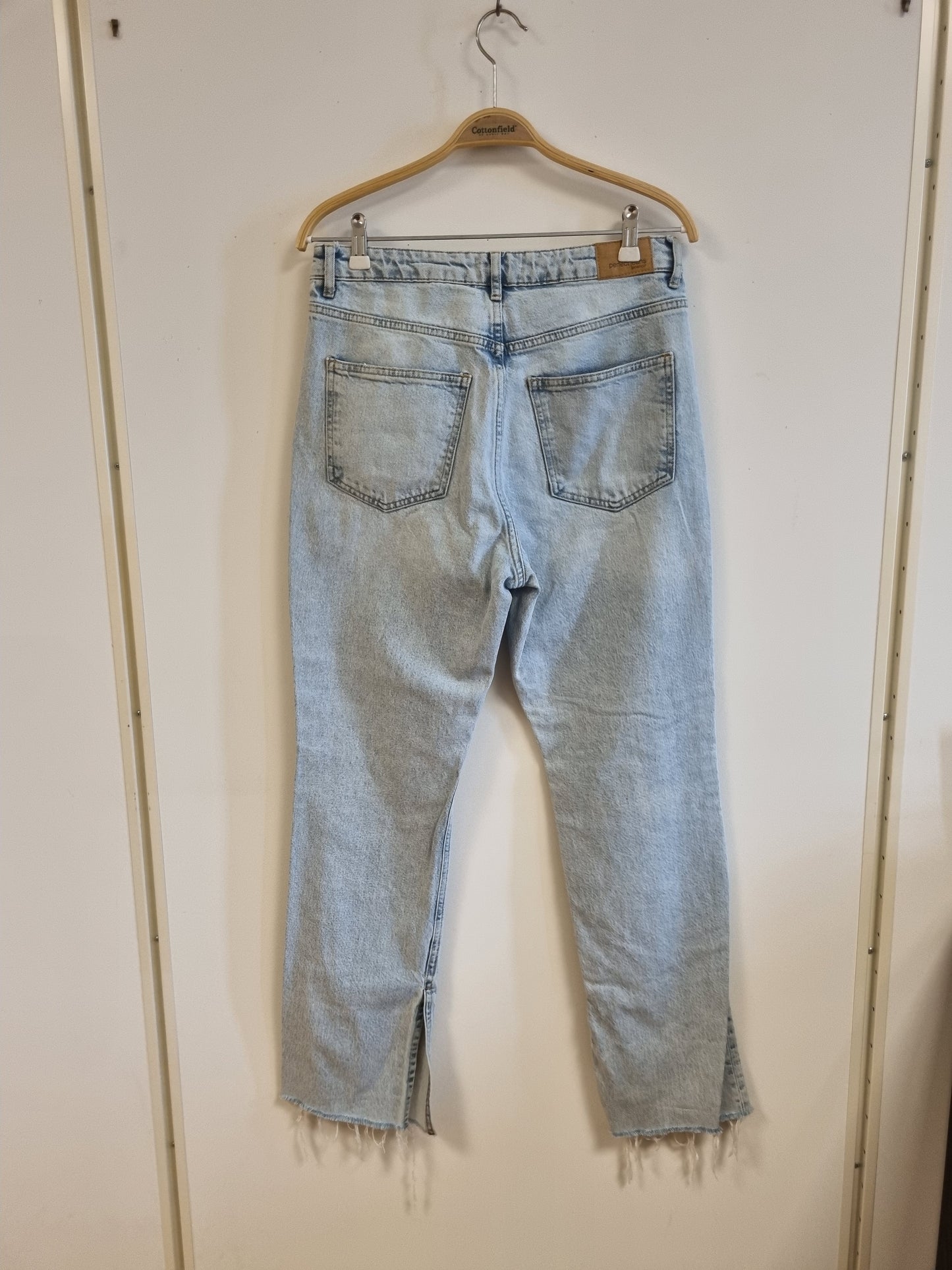 Lyseblå jeans med råkant / Gina Perfect Jeans - 40