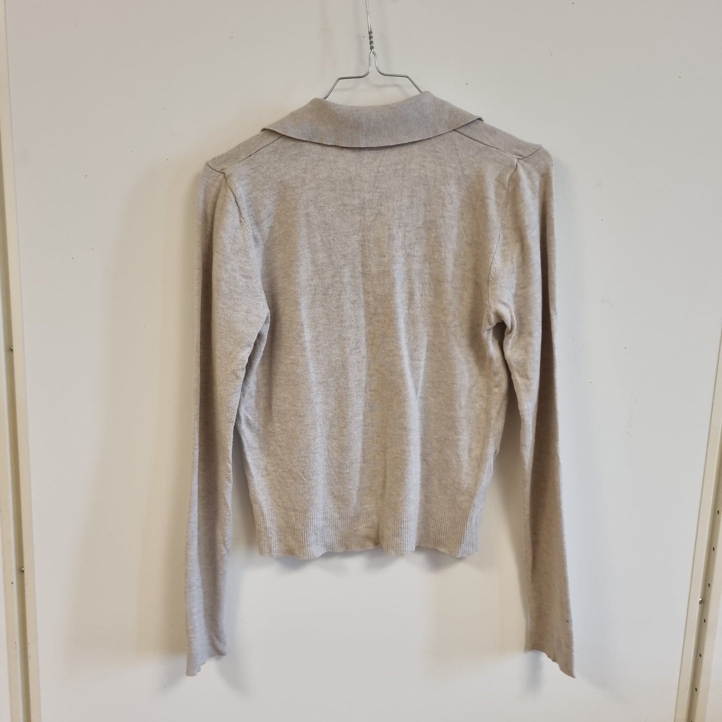 Lys beige gensertopp / MNG - S