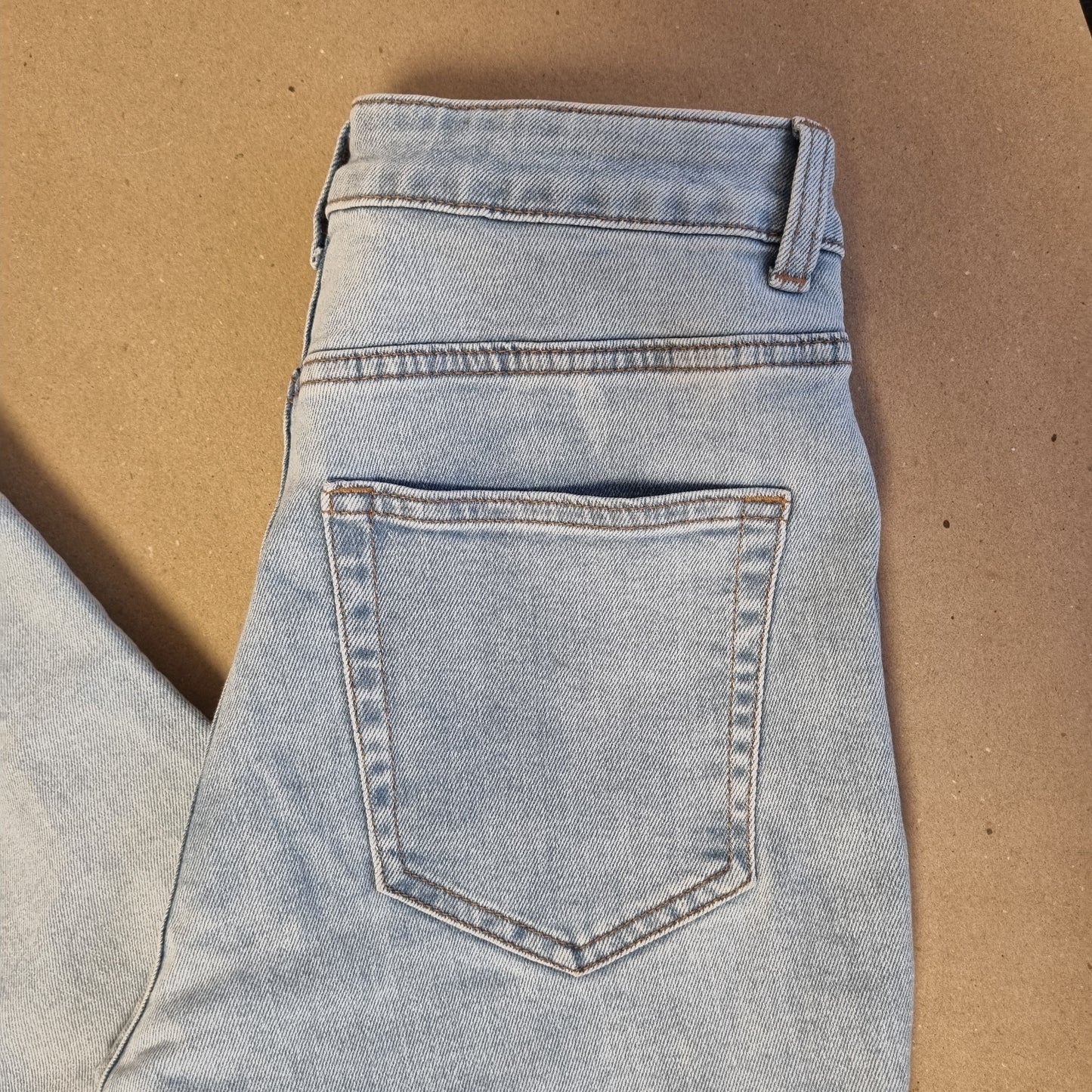 Lyseblå tapered jeans / H&M Divided - 38