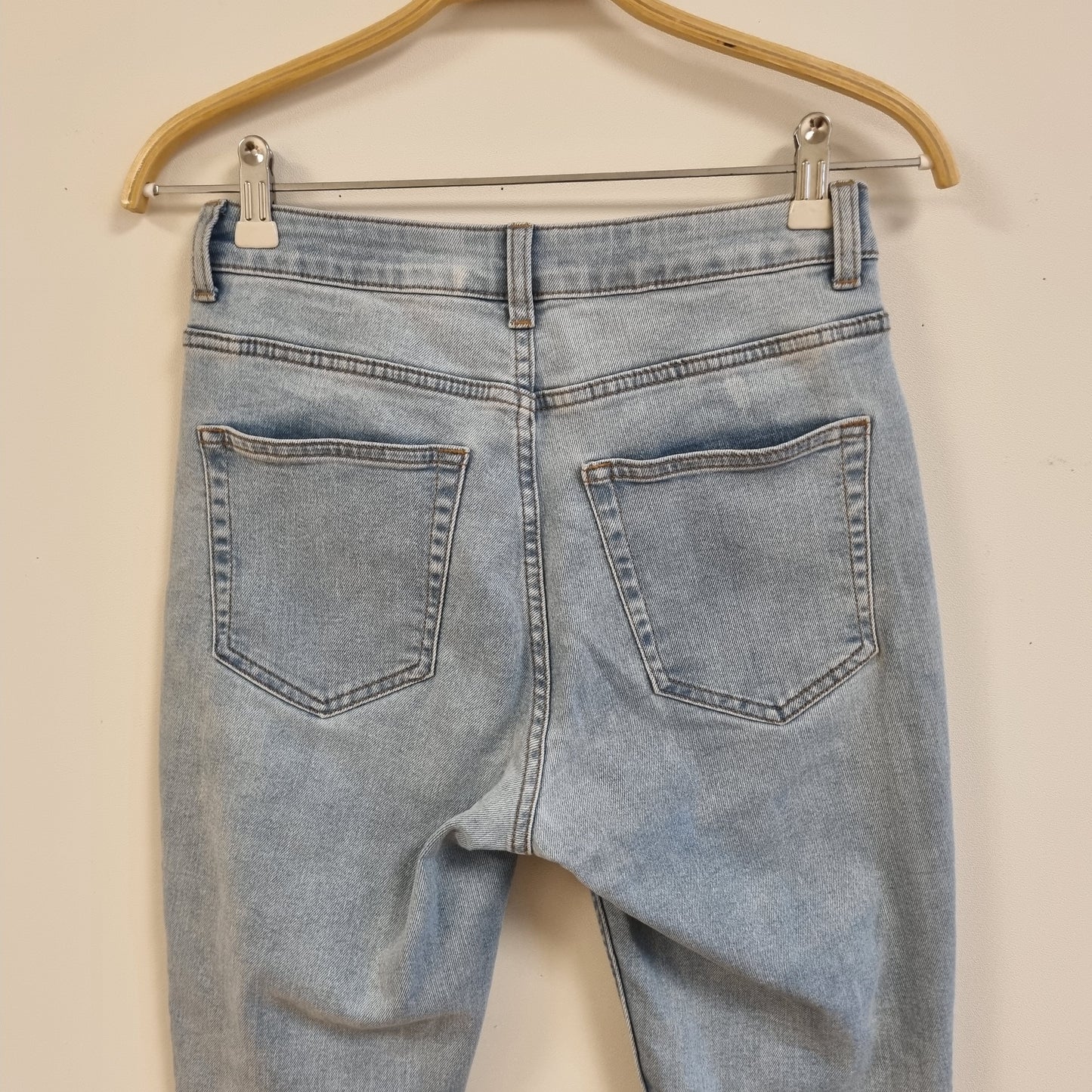 Lyseblå tapered jeans / H&M Divided - 38