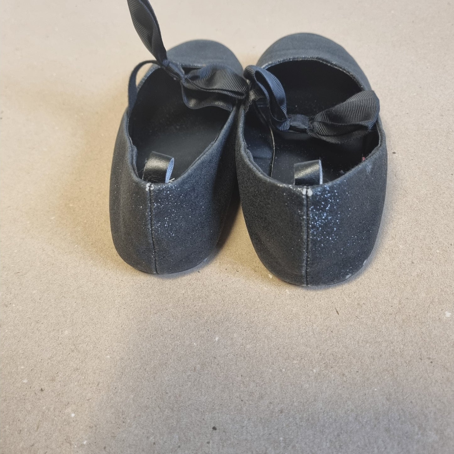 Svarte pensko med sløyfe / Lindex - 34