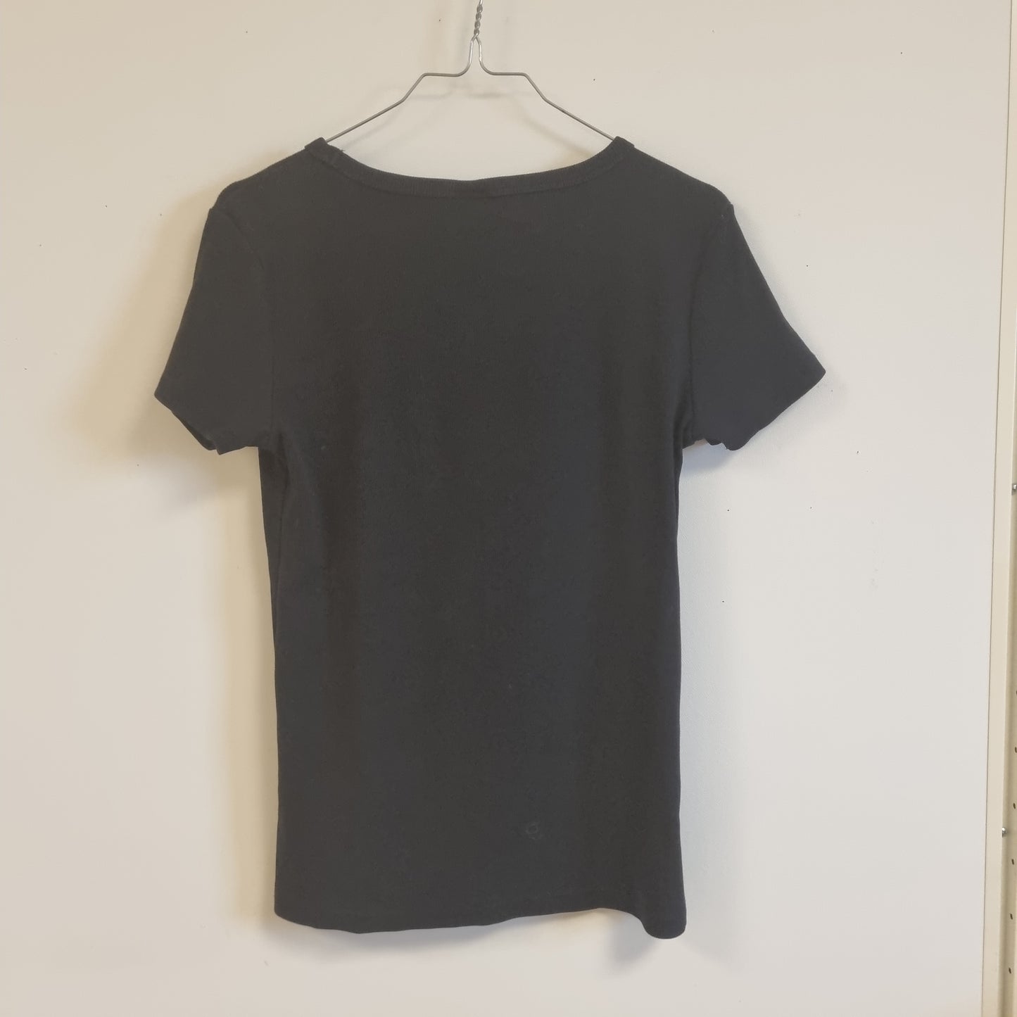 Svart ribbet t-skjorte / H&M - M