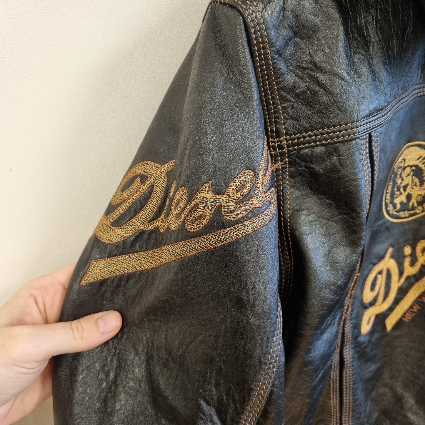 Sjelden vintage brodert skinnjakke i bomberstil - S/M