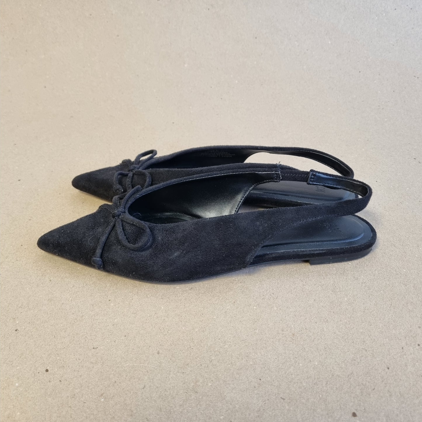 Svarte slingback-sko med sløyfe - 37
