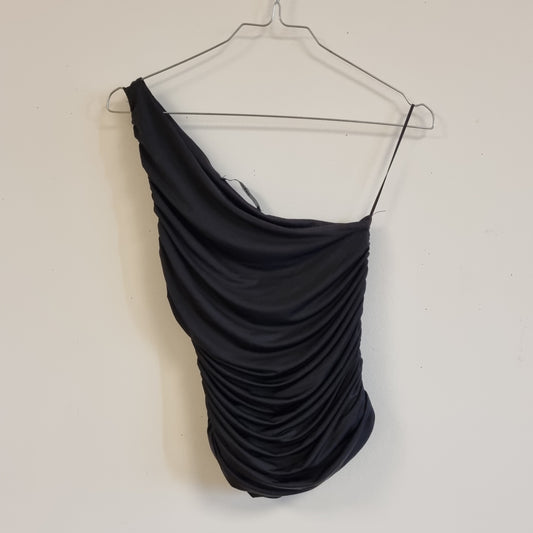 Svart off-shoulder topp - XS