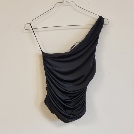 Svart off-shoulder topp - XS