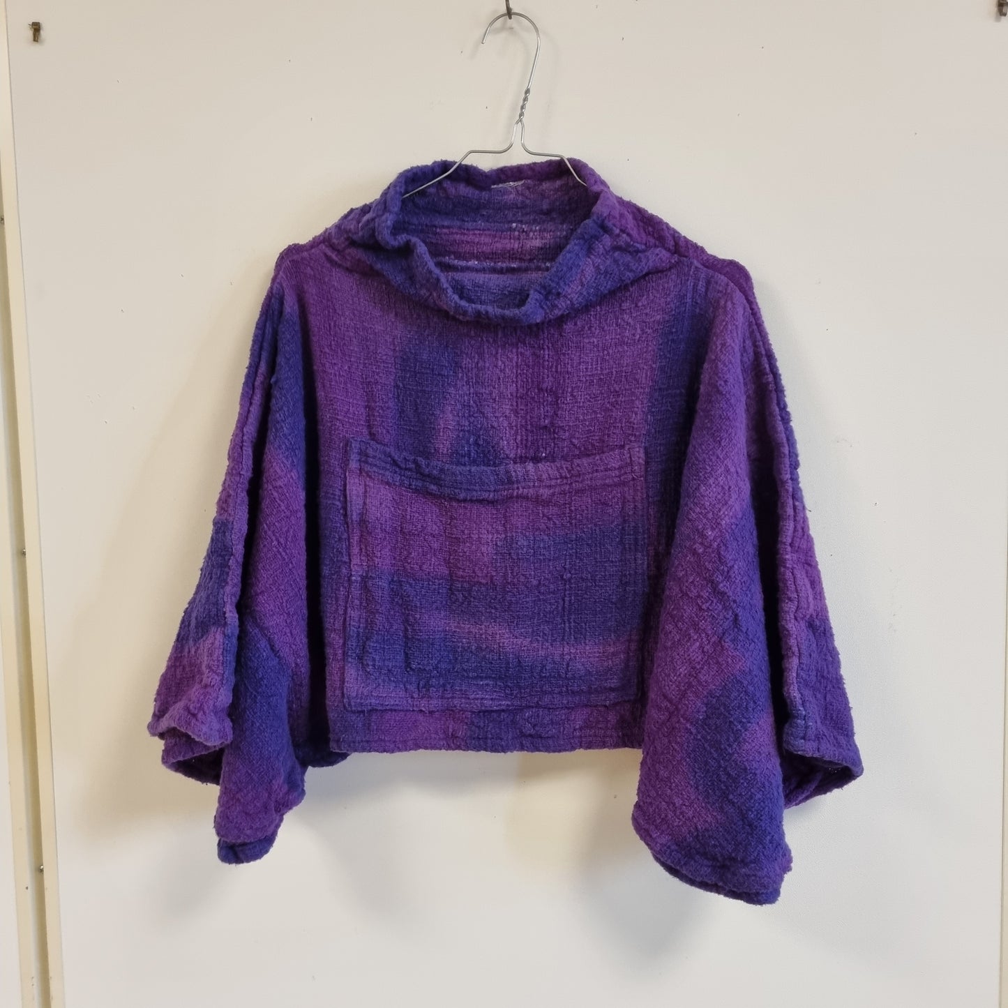Unik lilla poncho-genser / One size