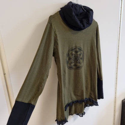 Grønn tunika med cowl neck / Sacred Creations Designs - L