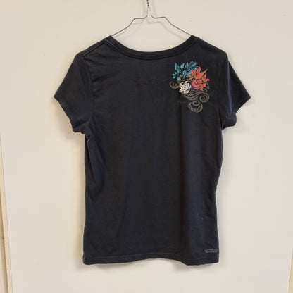 Svart t-skjorte med hawaiiblomster - M